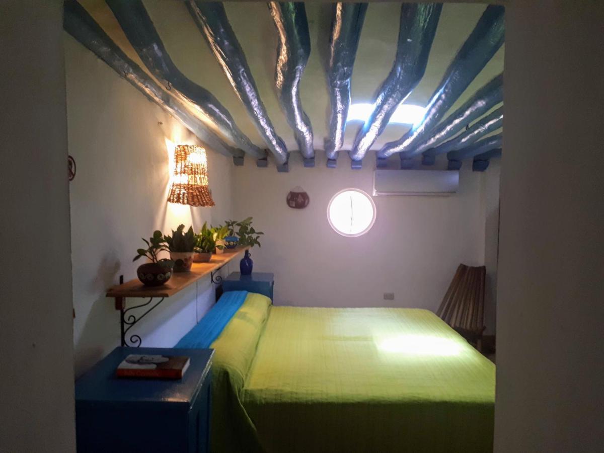 Hostel Candelaria Valladolid  Exterior photo