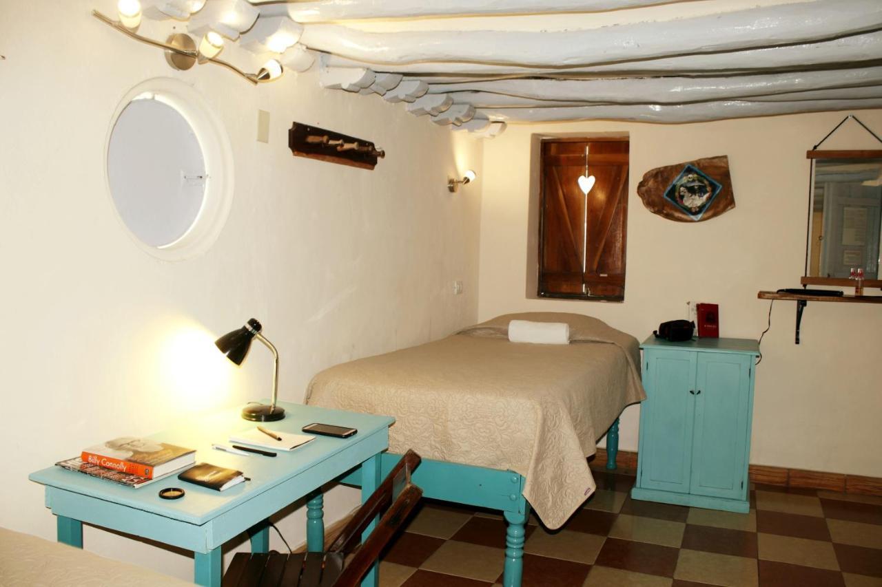 Hostel Candelaria Valladolid  Exterior photo