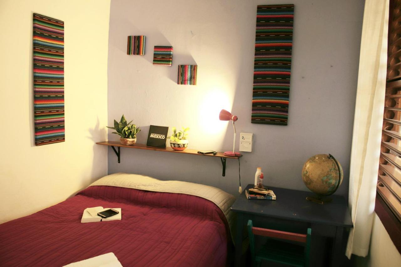 Hostel Candelaria Valladolid  Exterior photo