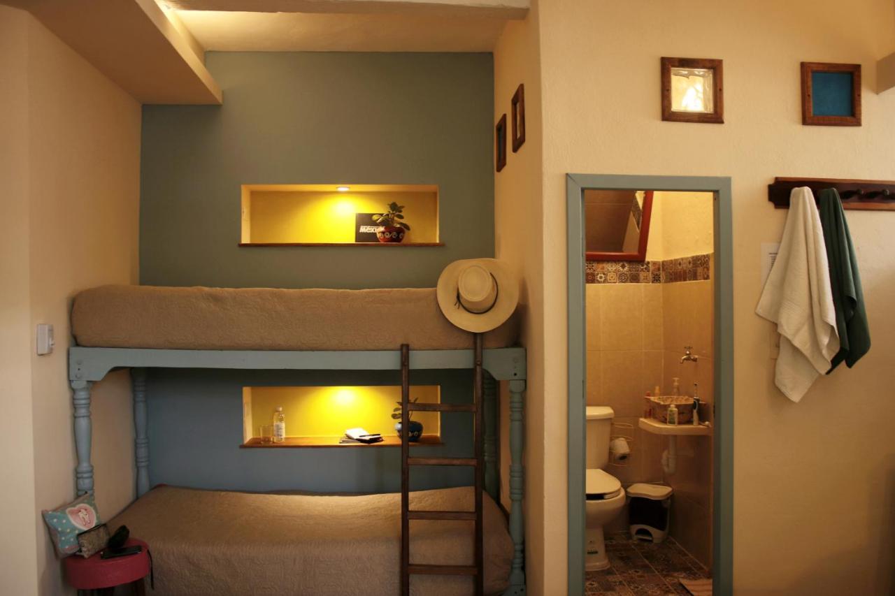 Hostel Candelaria Valladolid  Exterior photo
